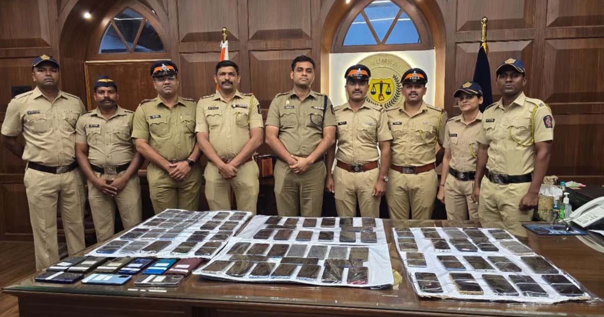 मुंबई: वीपी पुलिस ने गणपति विसर्जन चोरी गिरोह का भंडाफोड़ करते हुए चोरी के 70 मोबाइल फोन, Rs 4.70 लाख नकद जब्त किए